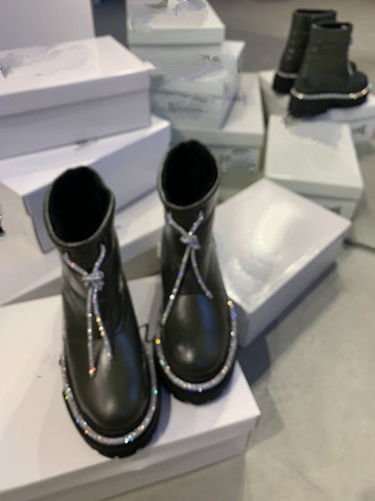 Damen Schneestiefel aus glänzendem Leder 